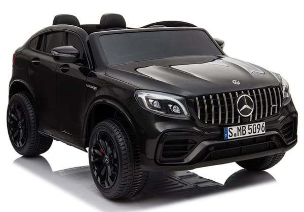 Mercedes Benz G63 AMG black-1.jpg