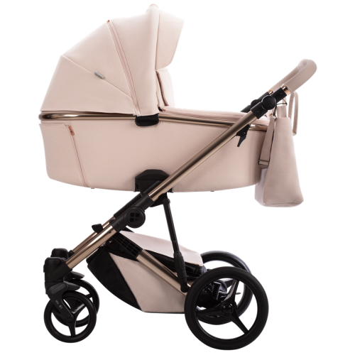 Loren Biscotti 02 gondola1.png