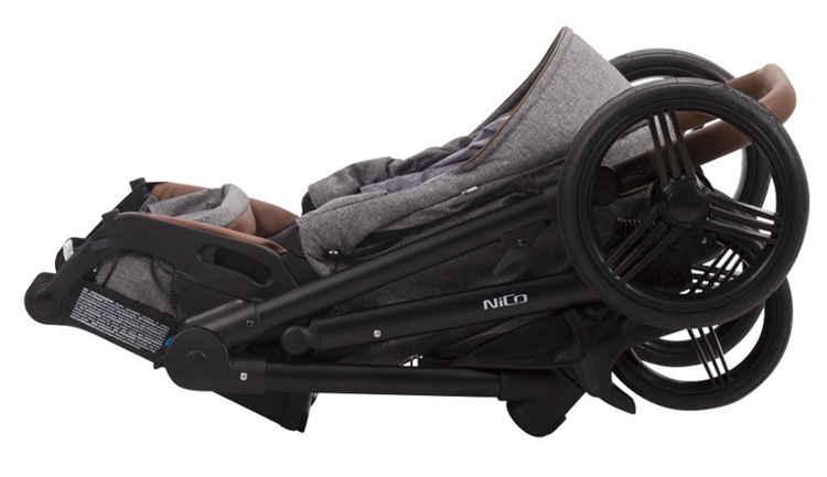 Bebetto Nico składanie wózka.jpg